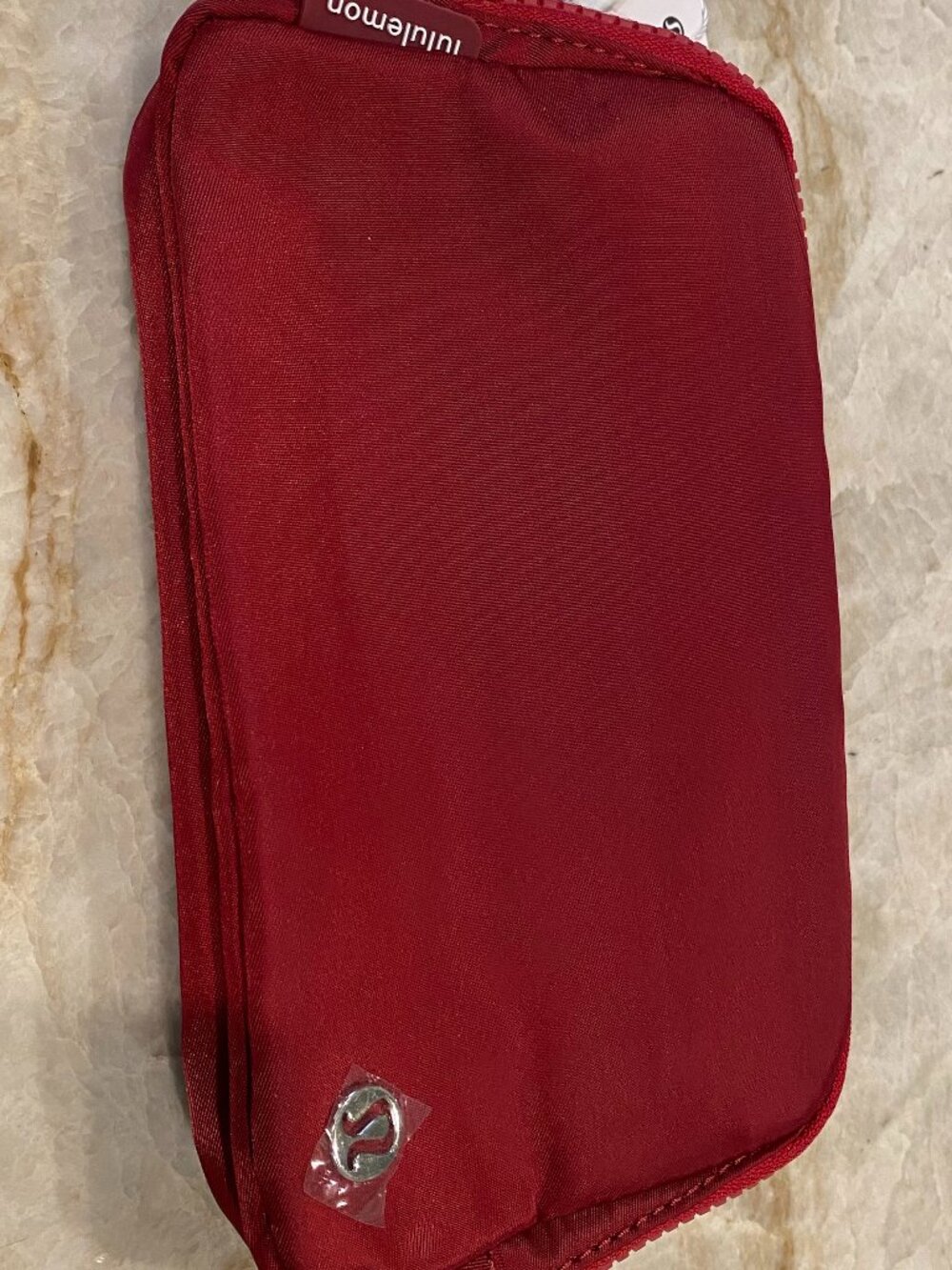 Lululemon Everywhere Crossbody Belt Bag 1L - Burgundy